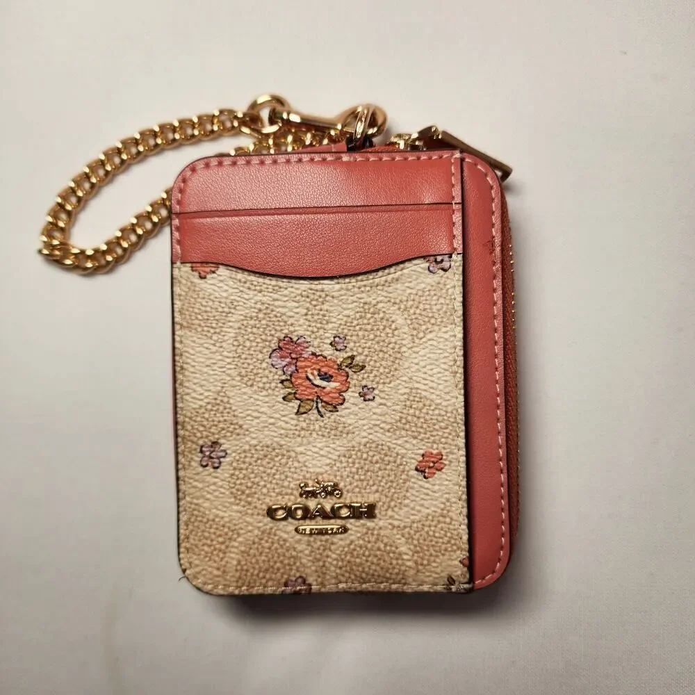 Coach Zip Card Case In Signature Canvas Floral Print CAU45